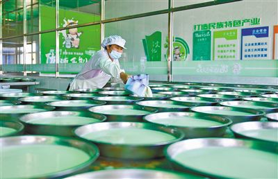 糧豐牧興底氣足 食品銷售開新局